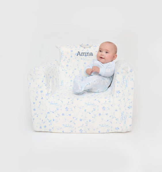 The Hill House x Nestig Hug Mini Chair - Blue Botanical – Hill