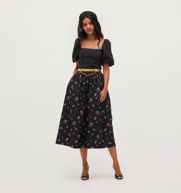 Palak is 5' 9.5" and wears a size XS in the Black Taffeta color: Black Taffeta