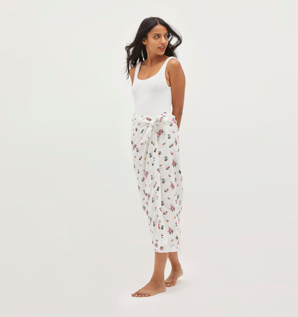 Palak wears a size XS in Ivory Ikat color: Ivory Ikat