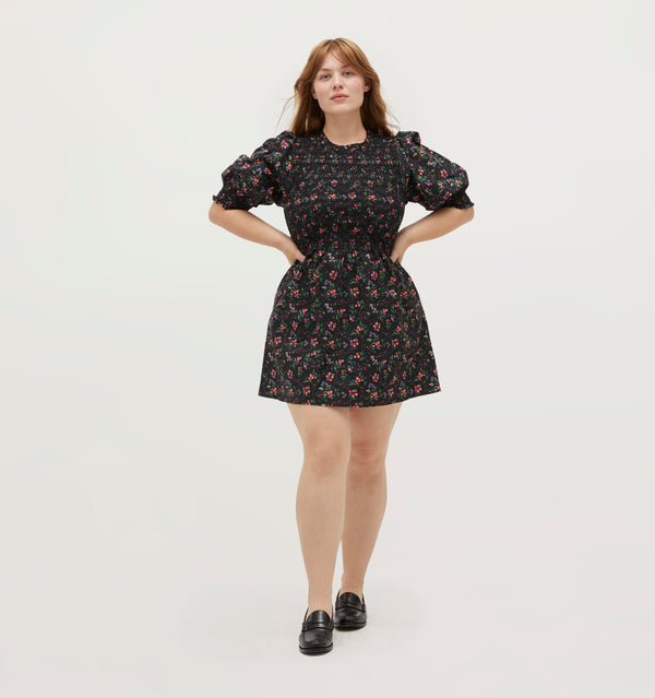 Lulu wears a size XL in the Multi Berry Taffeta color: Multi Berry Taffeta