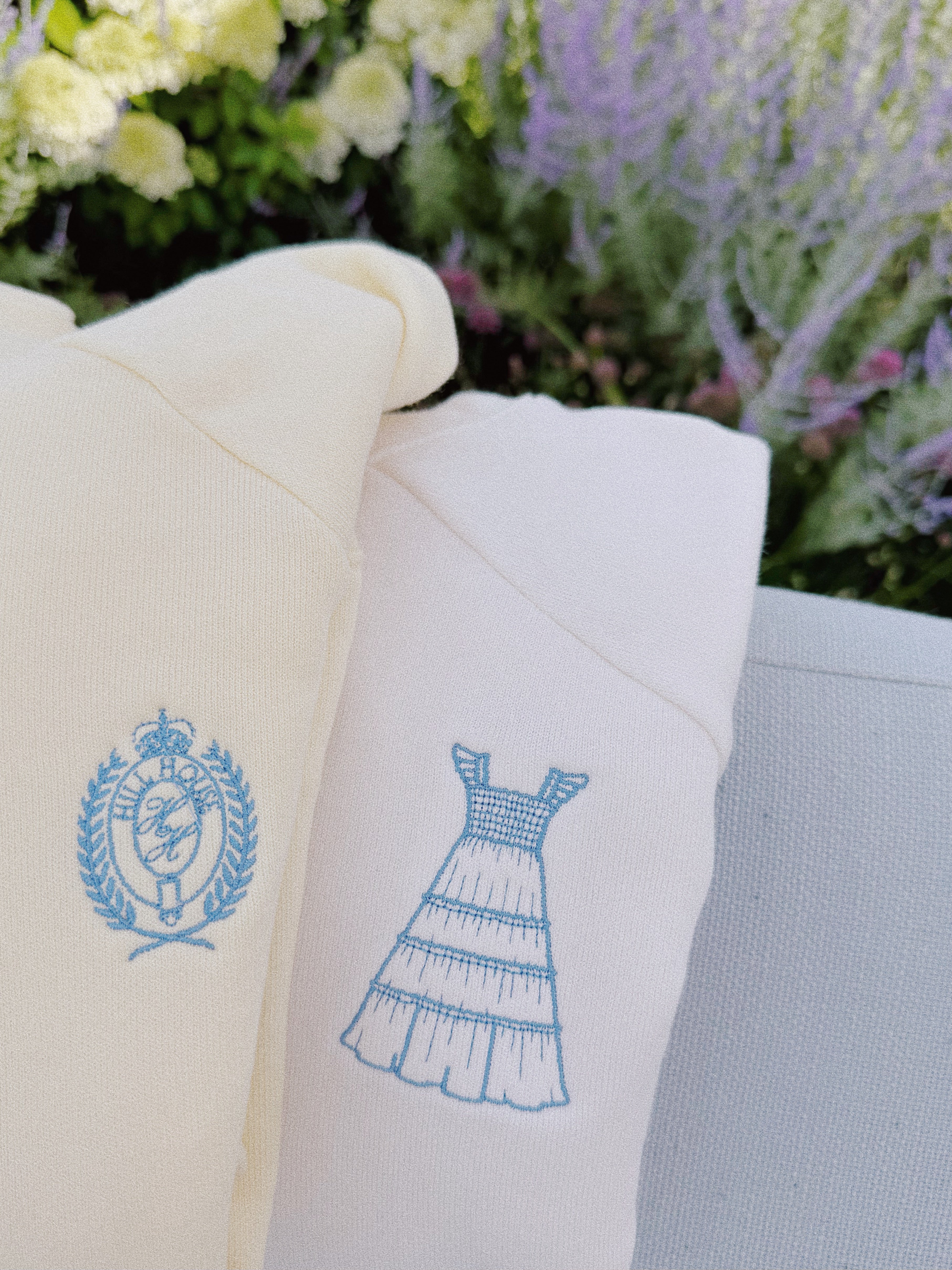 The Cropped Sweatshirt - Butter Yellow