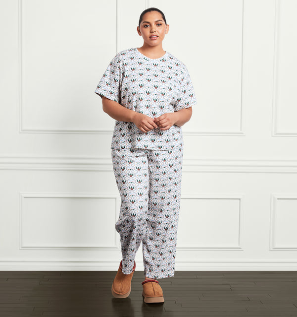 Stephanie wears a size XL in the Courchevel Toile Multi color:Courchevel Toile Multi