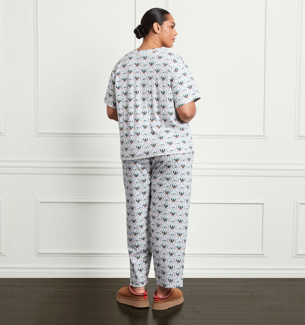 Stephanie wears a size XL in the Courchevel Toile Multi color:Courchevel Toile Multi