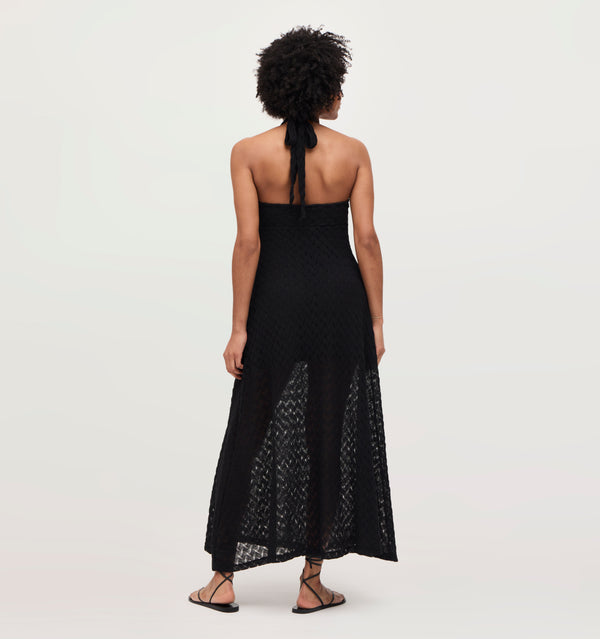 Na’Jeen wears a size S in the Black Raschel Knit color:Black Raschel Knit