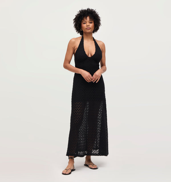Na’Jeen wears a size S in the Black Raschel Knit color:Black Raschel Knit