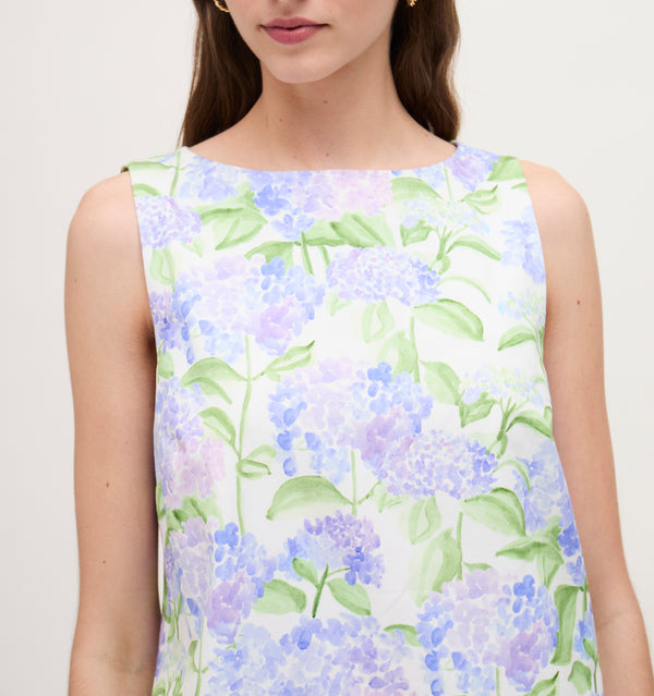 Lillian wears a size XS In the Blue Hydrangea Cotton color: Blue Hydrangea Cotton