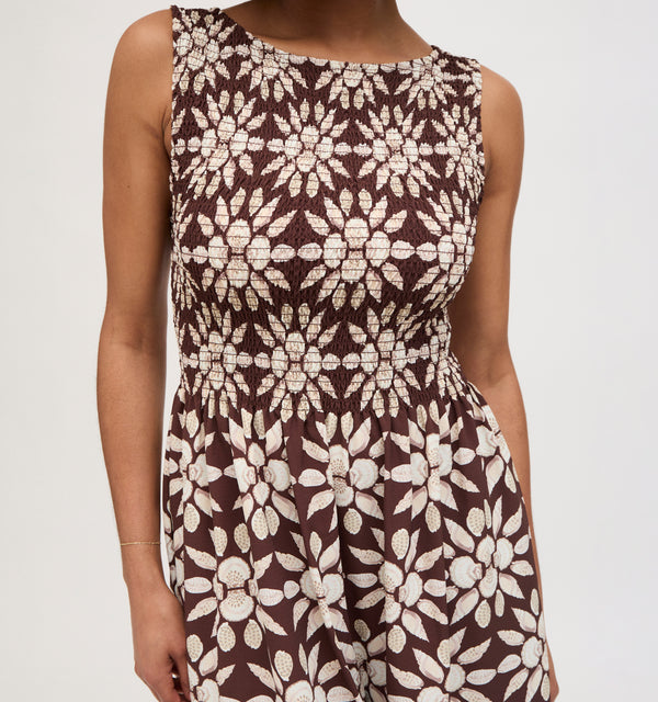 Na’Jeen wears a size S in the Chocolate Shell Mosaic Crepe color:Chocolate Shell Mosaic Crepe