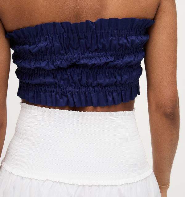 Na’Jeen wears a size S in the Navy Cotton color: navy cotton