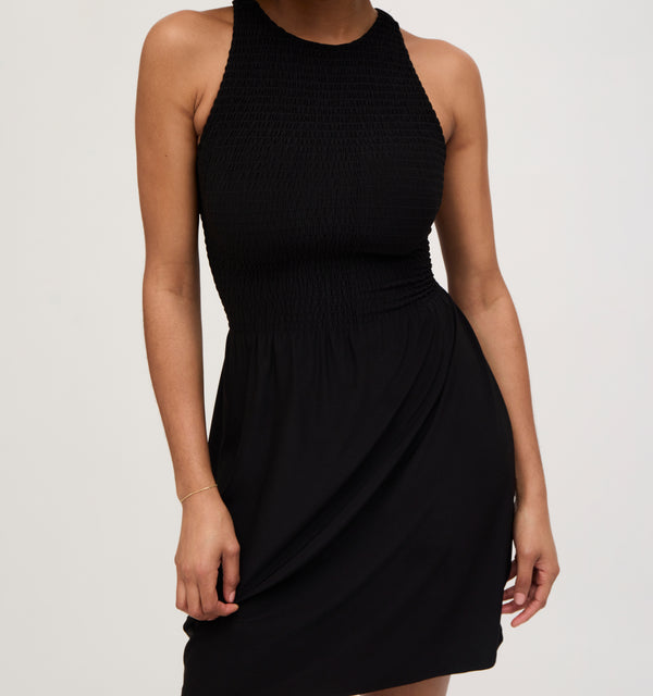 Na’Jeen wears a size S in the Black color: Black