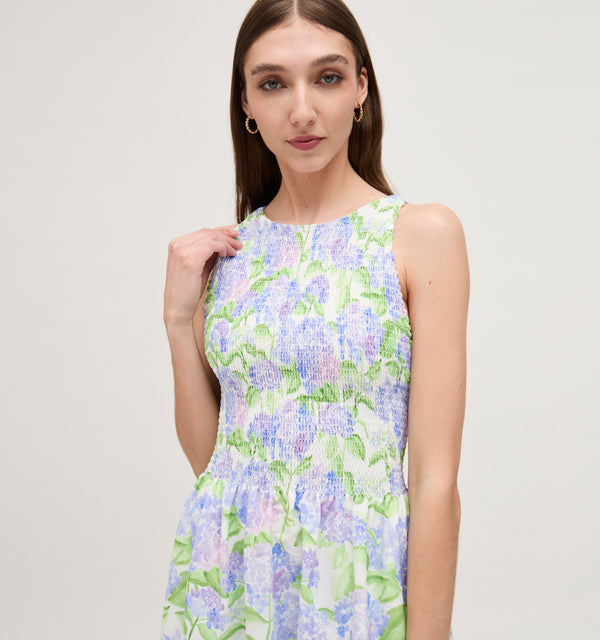 Lillian wears a size XS in the Blue Hydrangea Crepe color: Blue Hydrangea Crepe