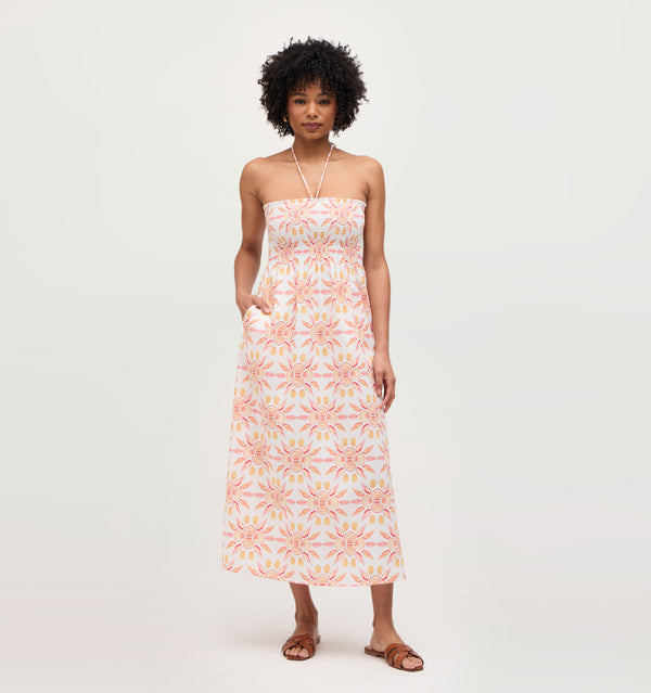 Na’Jeen wears a size S in the Orange Shell Mosaic Cotton color: Orange Shell Mosaic Cotton