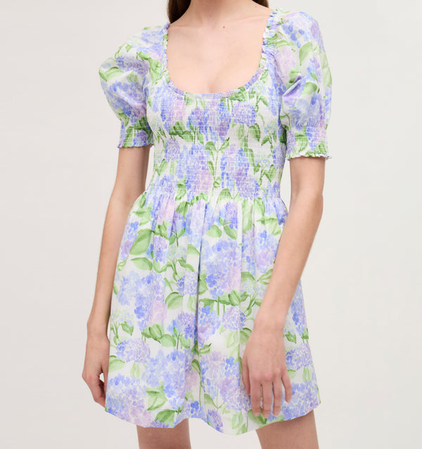 Lillian wears a size XS in the Blue Hydrangea Cotton color: Blue Hydrangea Cotton