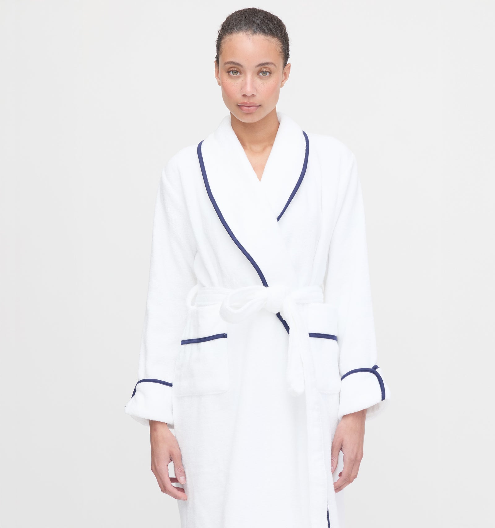 color: White/Navy