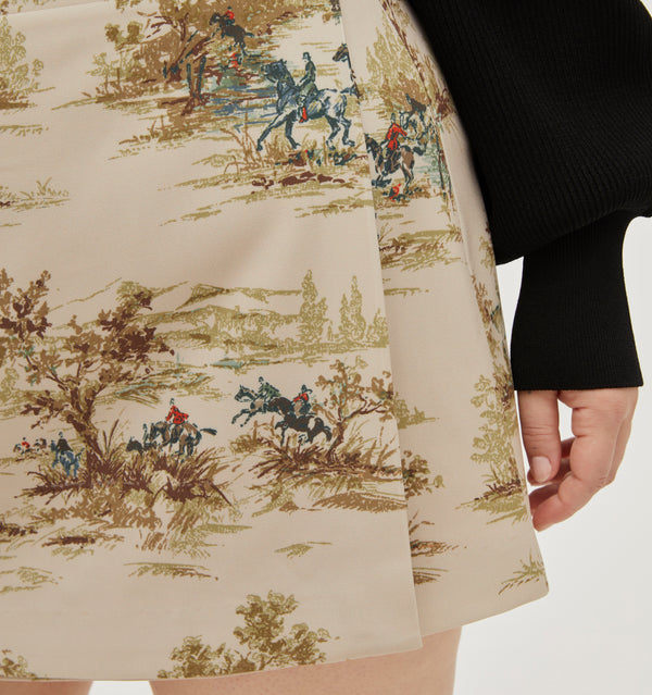 Lulu is 5’ 8” and wears a size XL in the Equestrian Toile color: Equestrian Toile