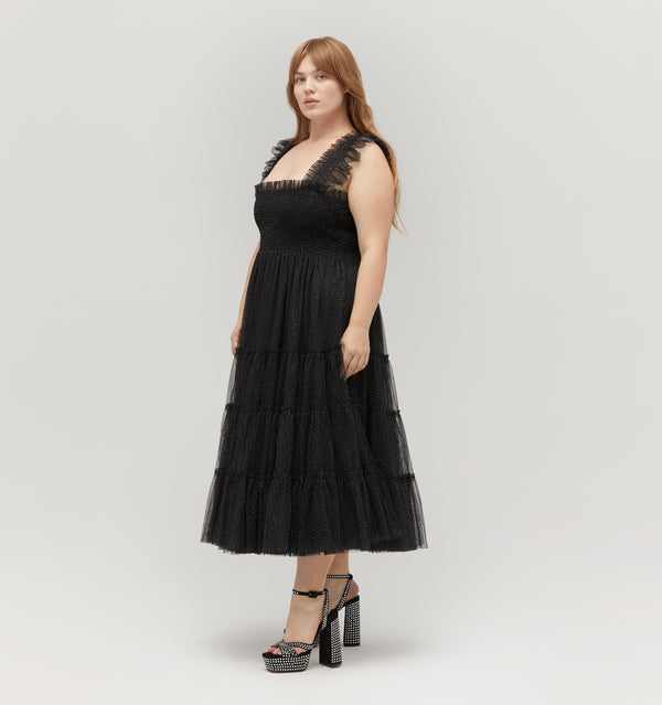 Lulu is 5’ 8” and wears a size XL in the Black Glitter Tulle color: Black Glitter Tulle