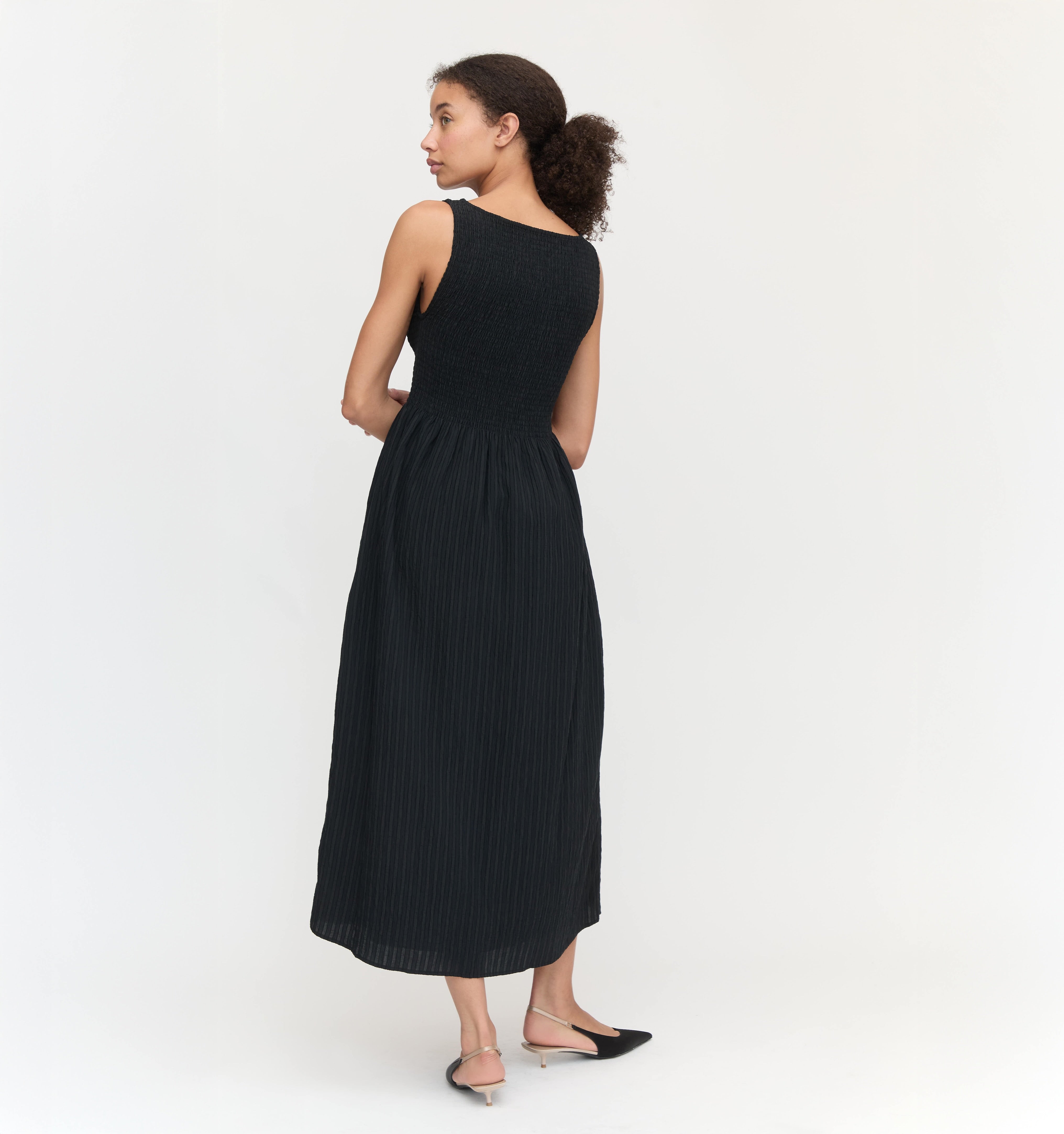 The Cosima Nap Dress - Black Tonal Seersucker