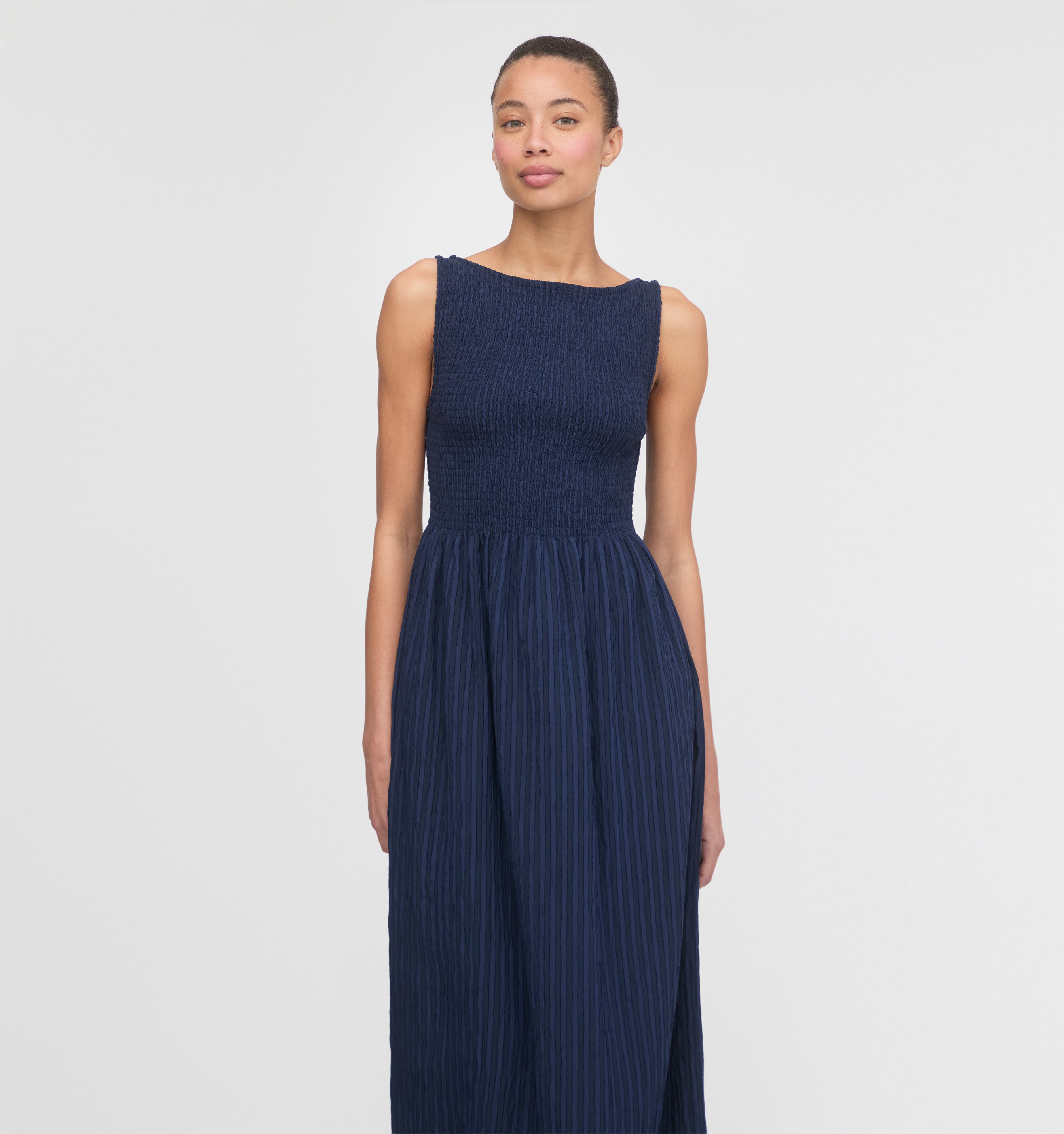 The Cosima Nap Dress - Navy Tonal Seersucker – Hill House Home