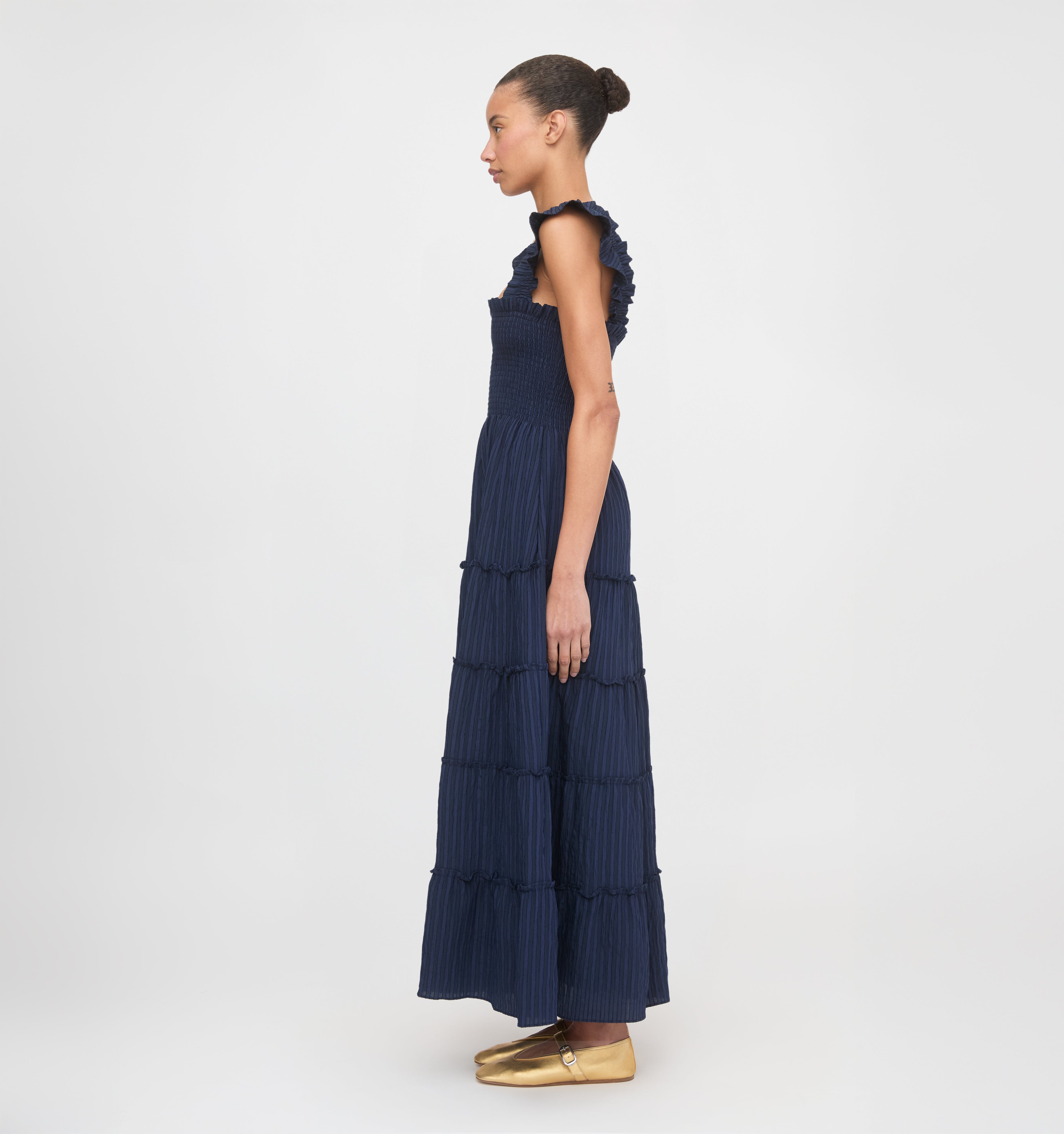 The Ellie Maxi Nap Dress - Navy Tonal Seersucker – Hill House Home