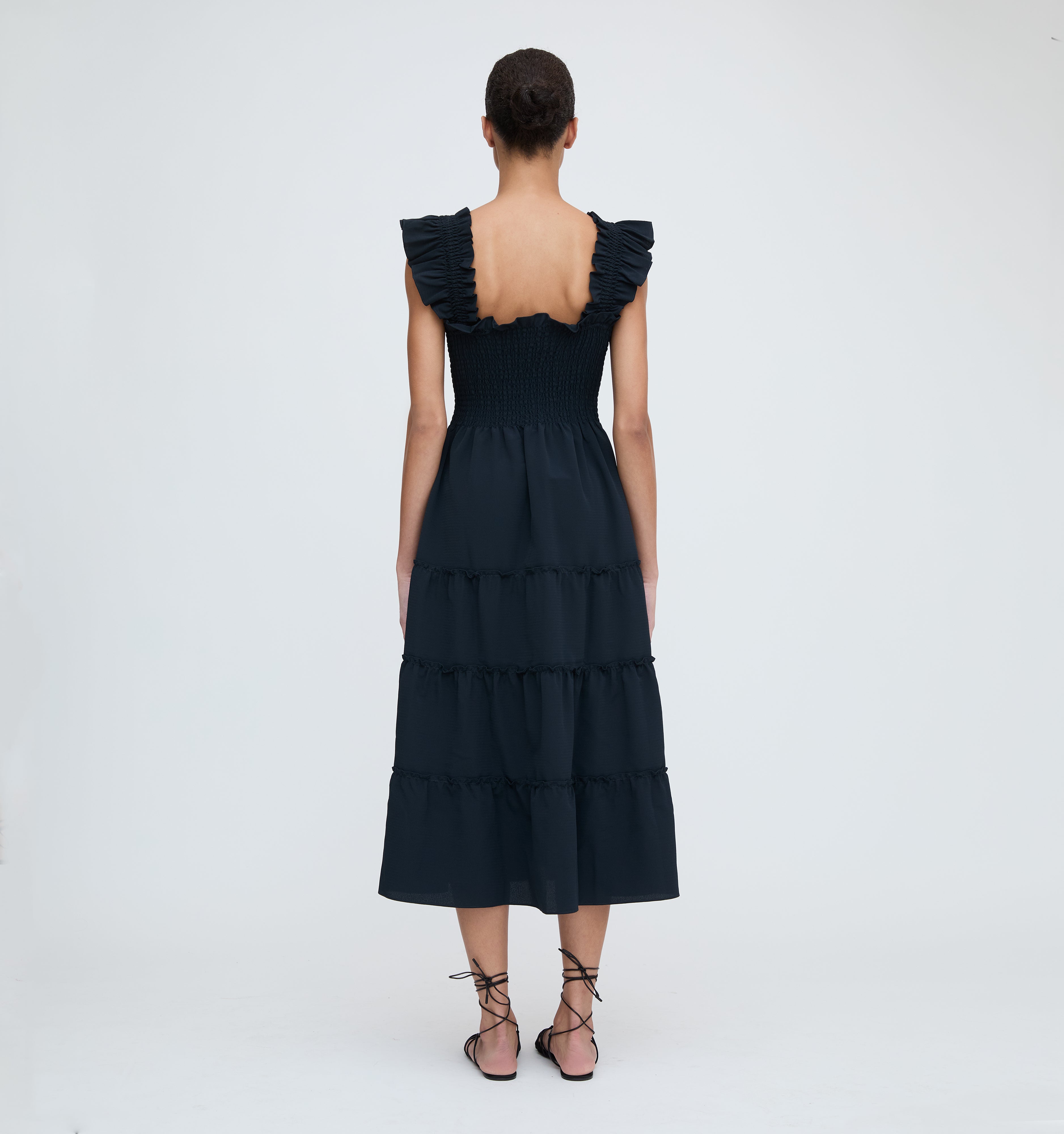 【新品】ELLIE ハーフスリーブナイロンOP【BLACK】 The Ellie Nap Dress - Black Crepe – Hill House Home