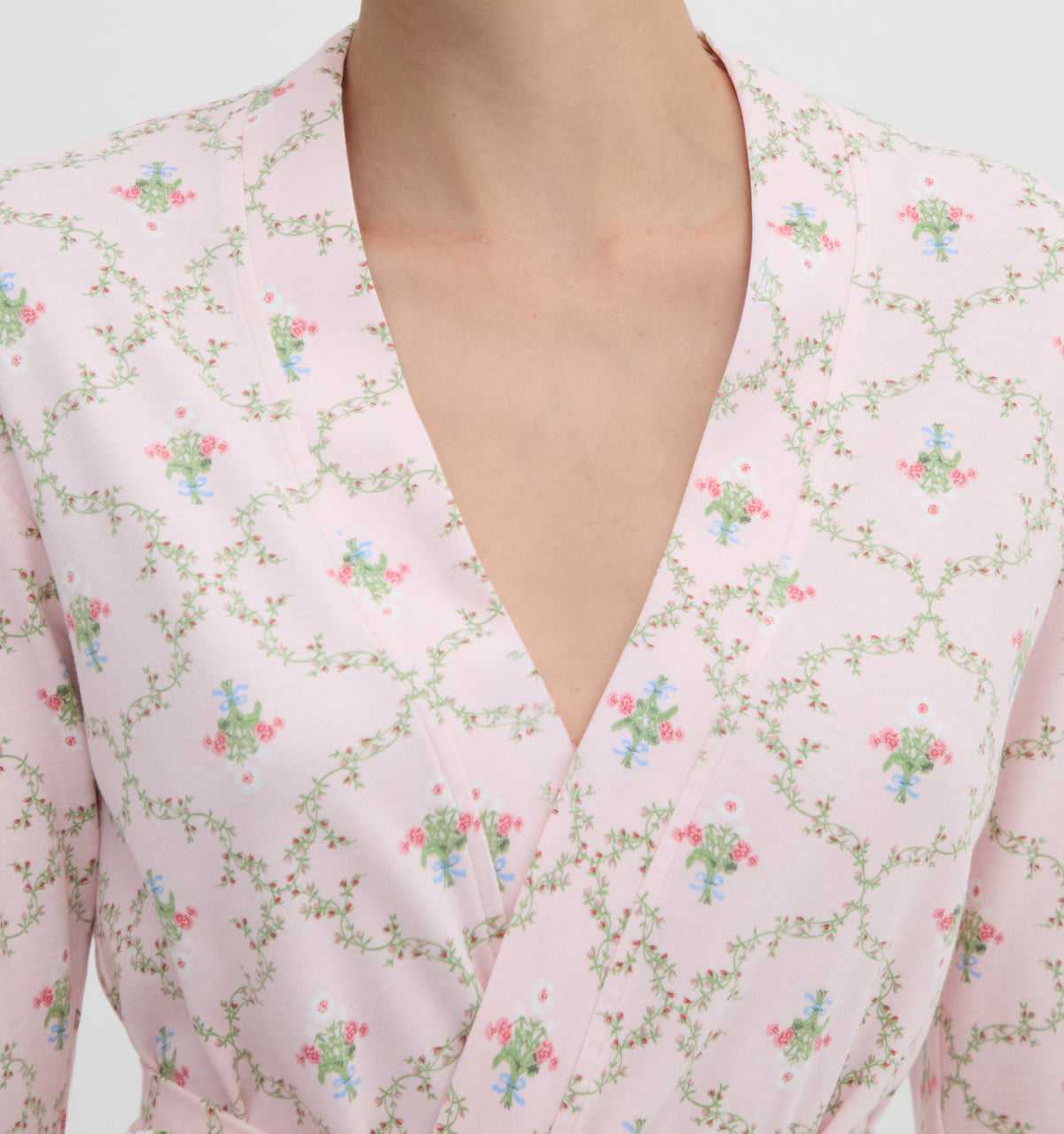 The Ivory Robe - Light Pink Trellis