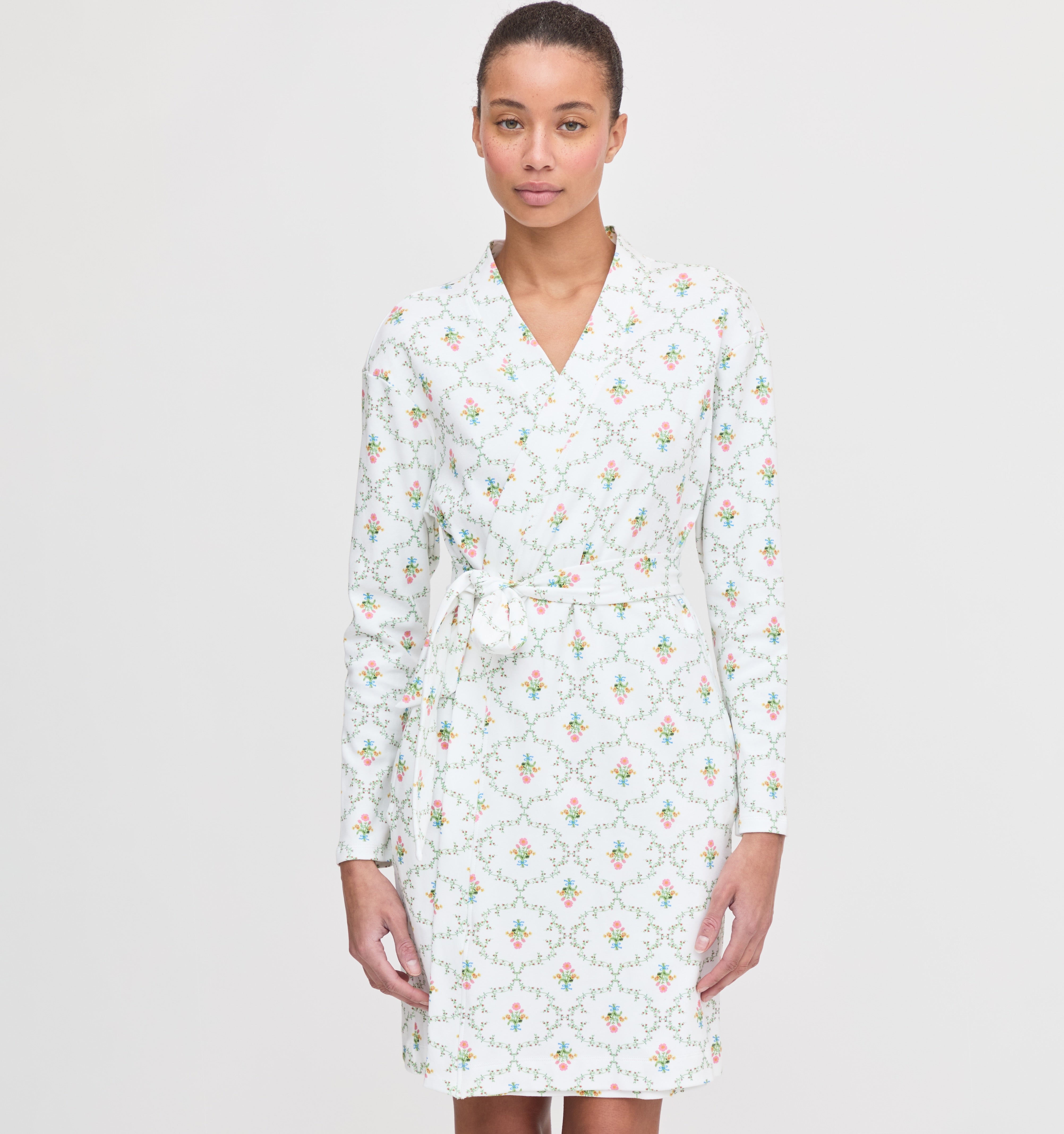 The Ivory Robe - Pastel Trellis