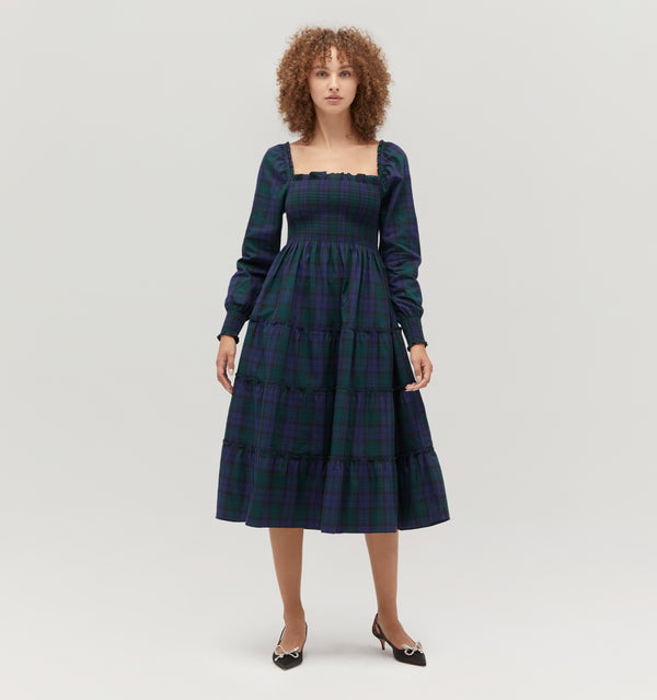 Gabriella is 5' 9.5" and wears a size XS in the Blackwatch Tartan color: Blackwatch Tartan