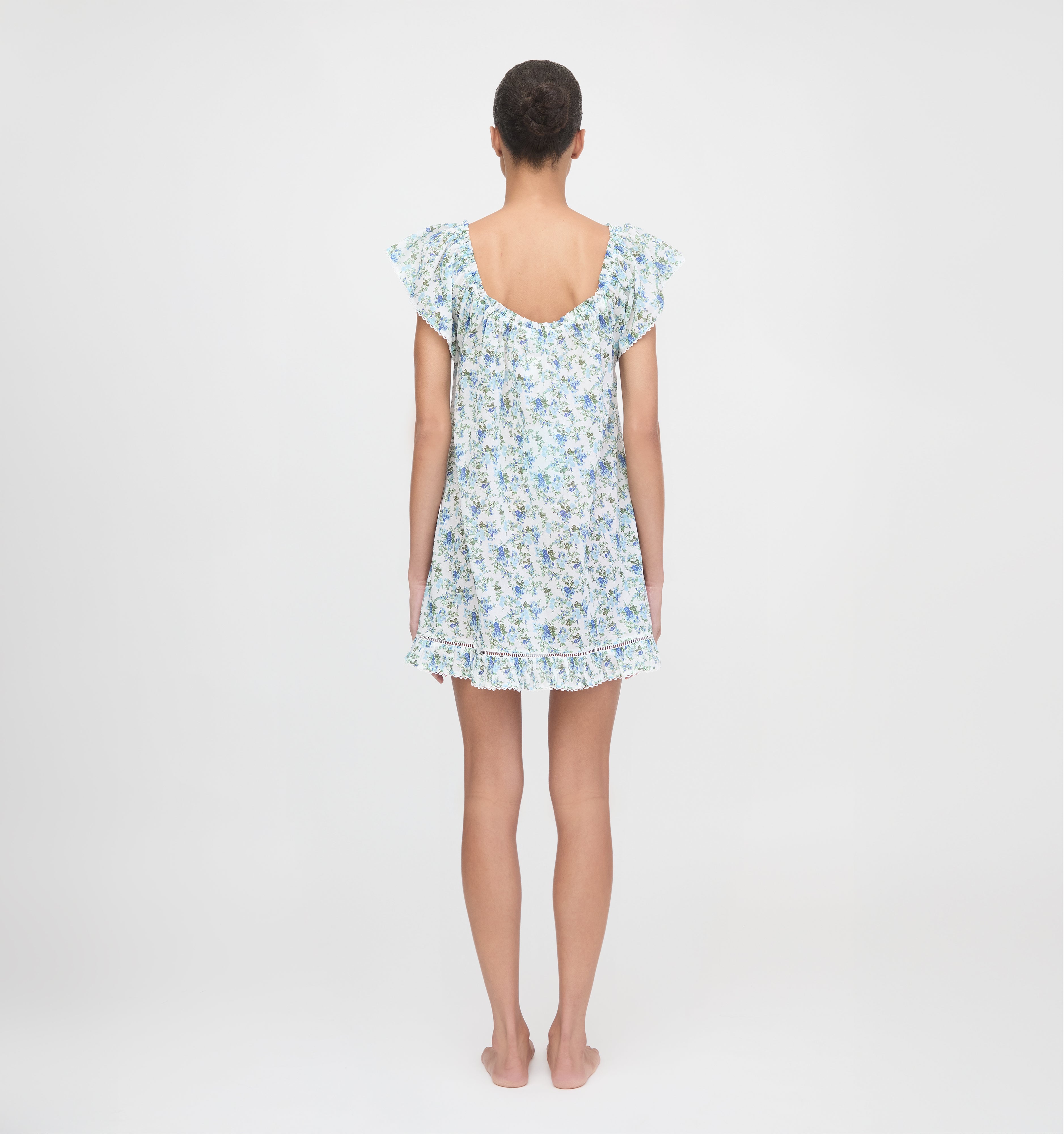 The Lucinda Nightgown - English Daisy