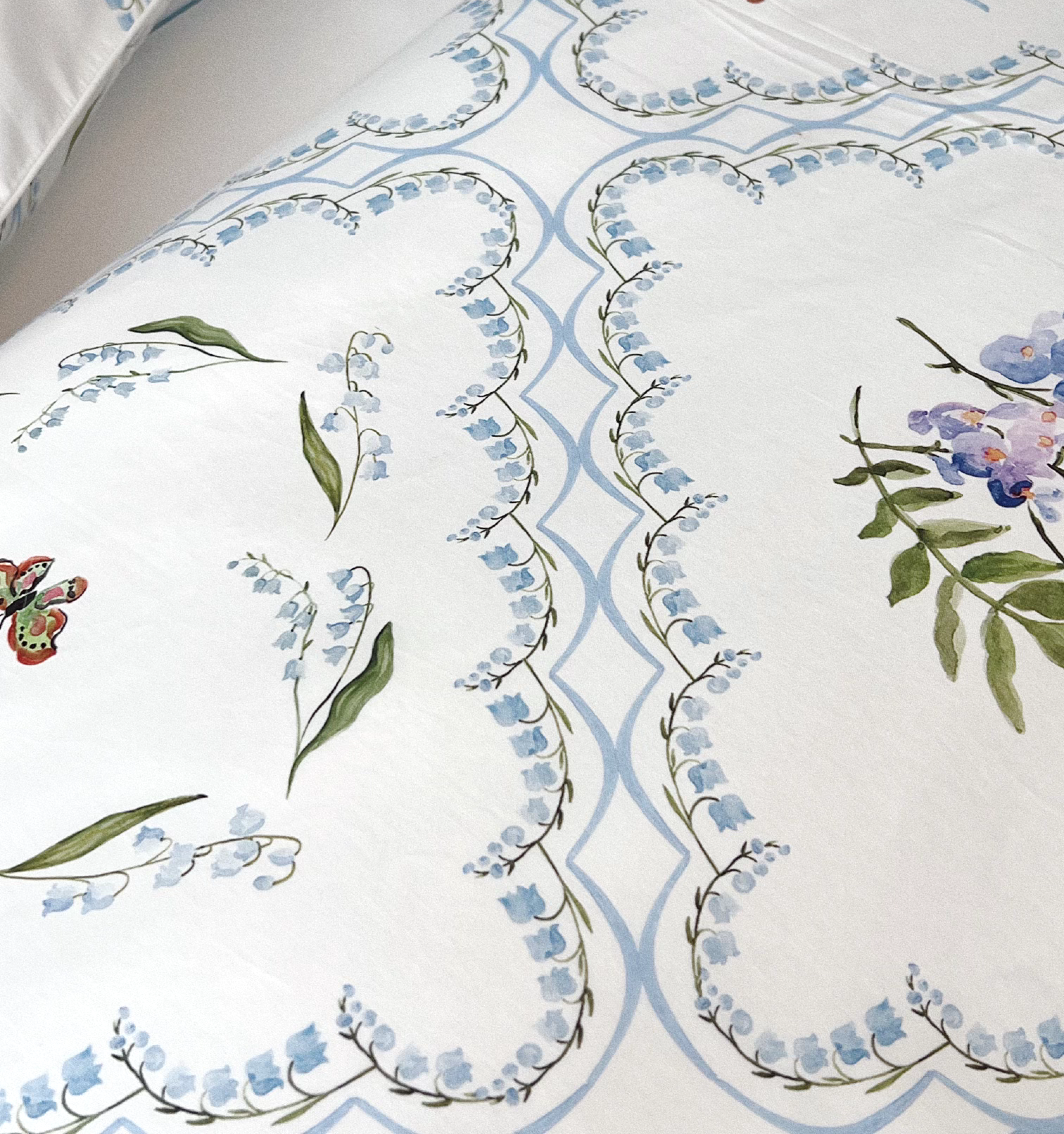 The Fitted Sheet - White Floral Patchwork