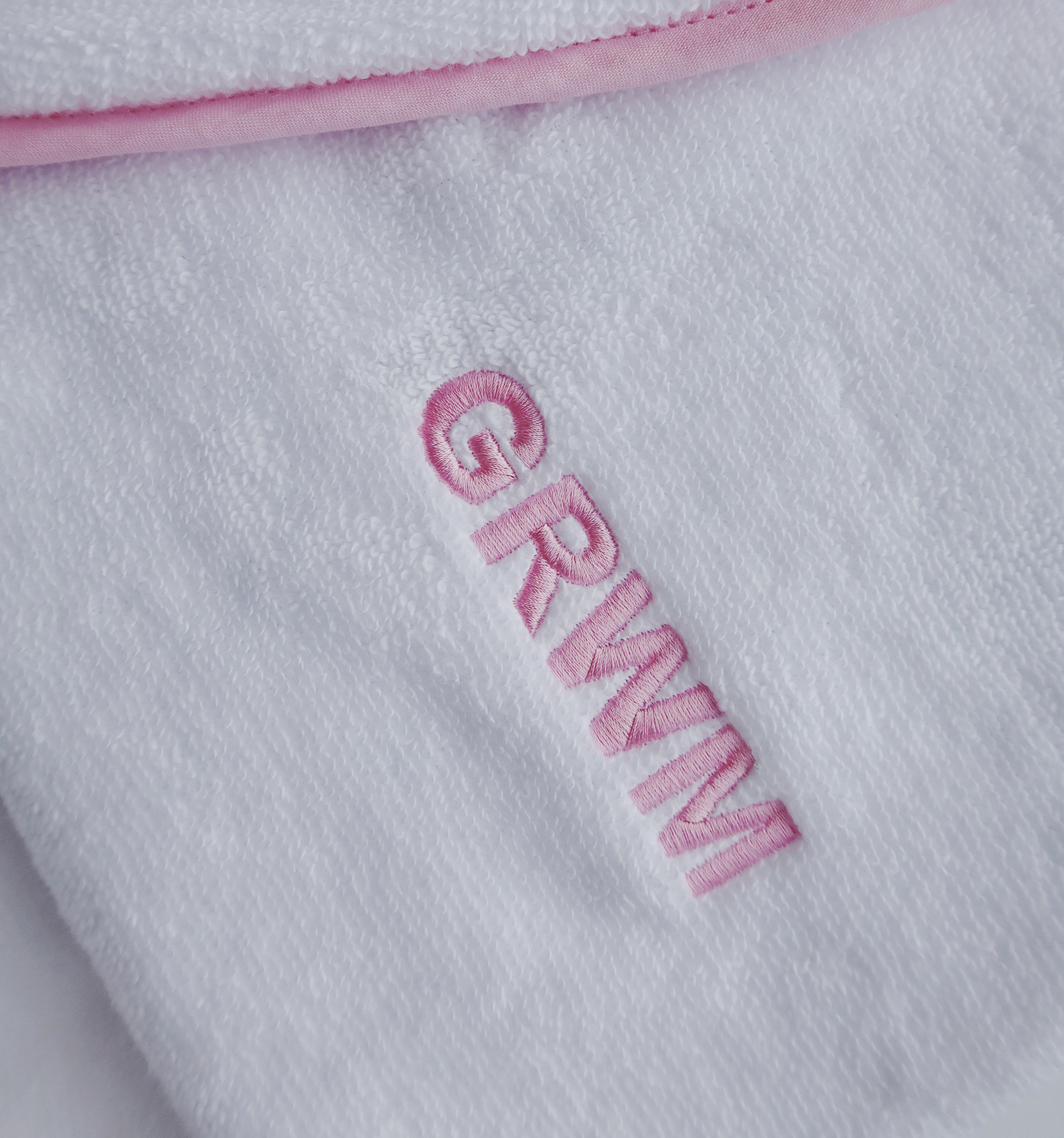 color: white/light pink