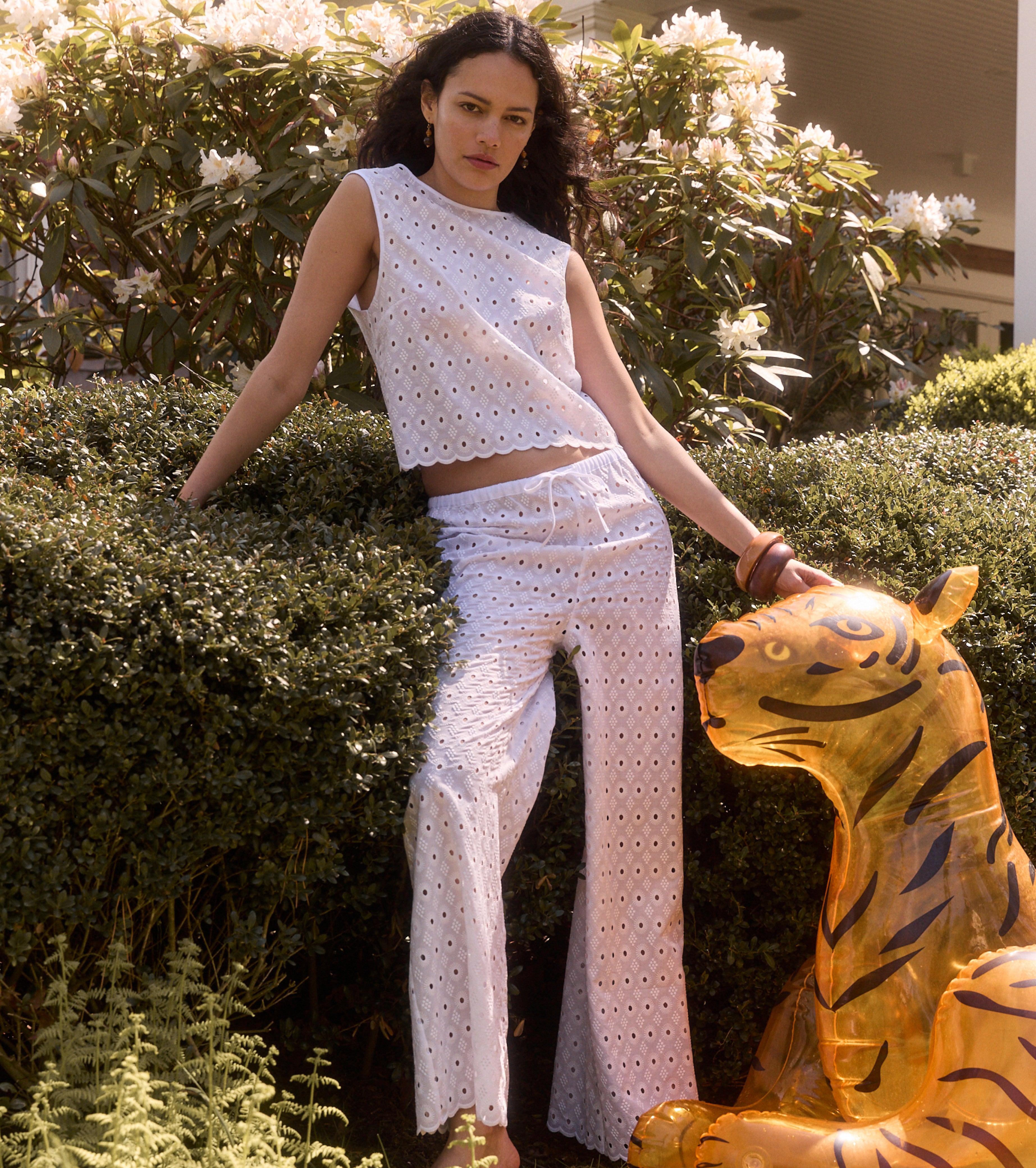 The Giovanna Pant - White Diamond Eyelet – Hill House Home
