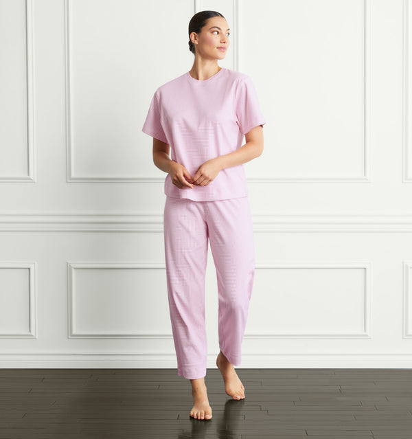 Yvonne wears a size S in the Bubblegum Gingham color:bubblegum gingham