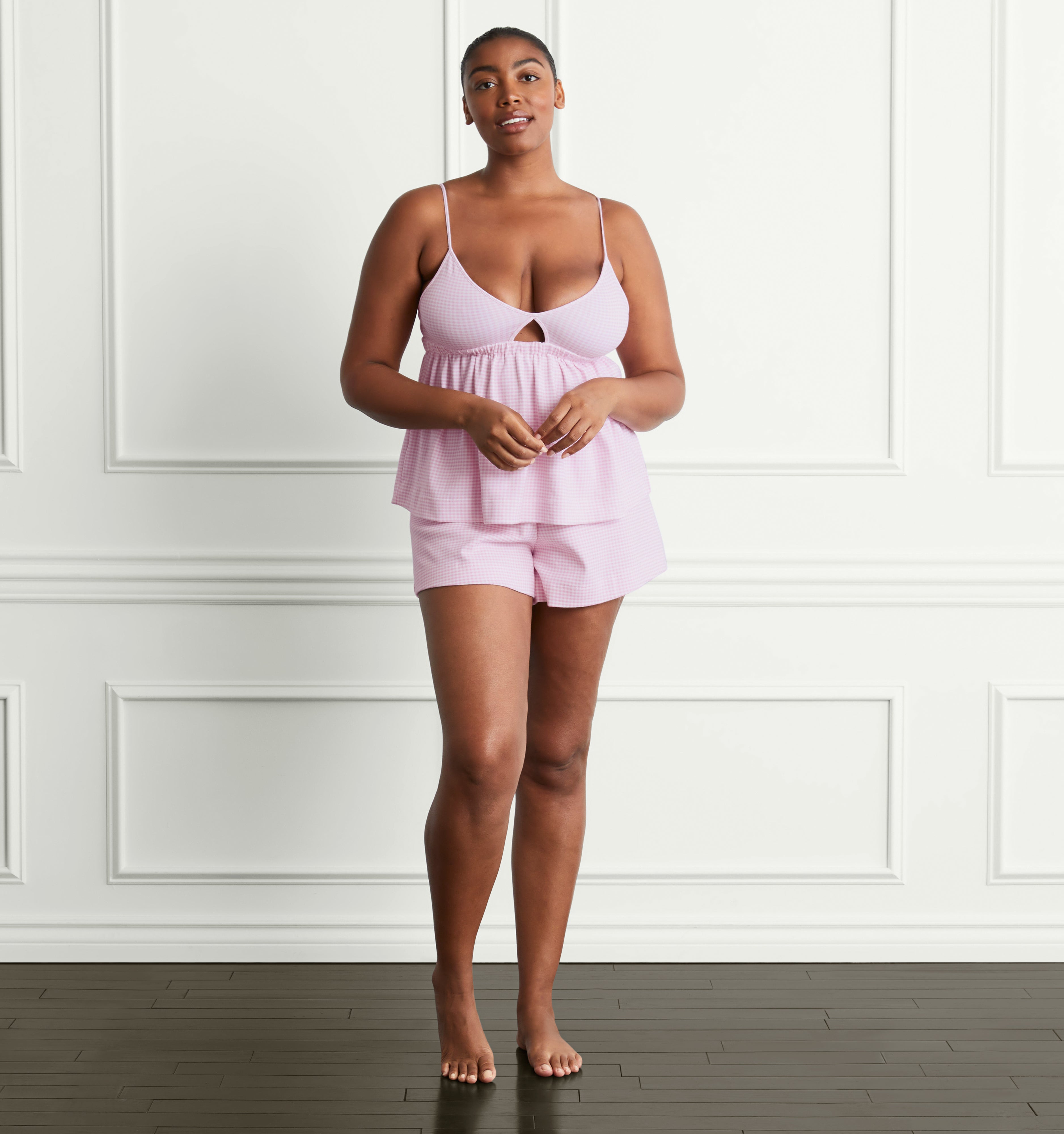 Brianna wears a size L in the Bubblegum Gingham color:bubblegum gingham