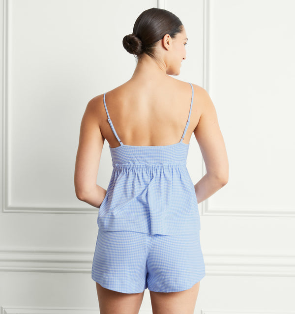 Yvonne wears a size S in the Hydrangea Gingham color:hydrangea gingham