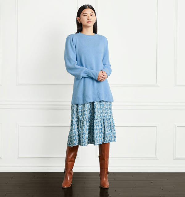 Sophia wears a size XS in the Vista Blue Merino Wool color:vista blue merino wool 