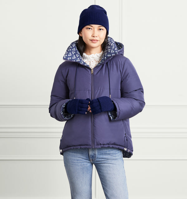 Sophia wears a size XS in the Posy Navy color:posy navy