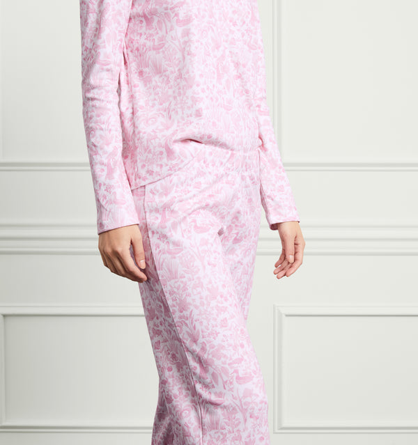 Sophia wears a size XS in the Pink Sherwood Forest color:pink sherwood forest 