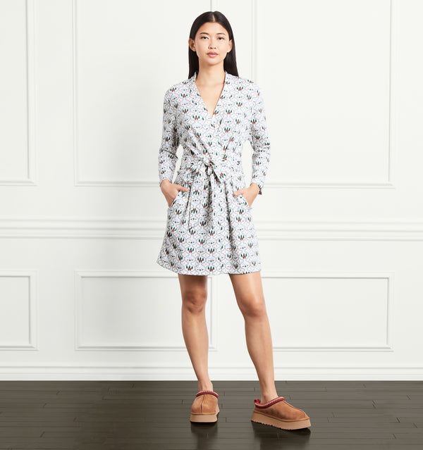 Sophia wears a size XS in the Courchevel Toile Multi color:Courchevel Toile Multi