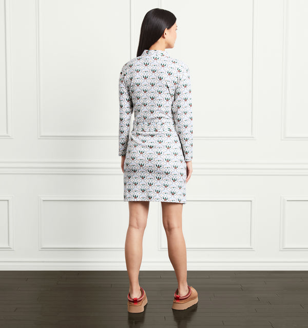 Sophia wears a size XS in the Courchevel Toile Multi color:Courchevel Toile Multi