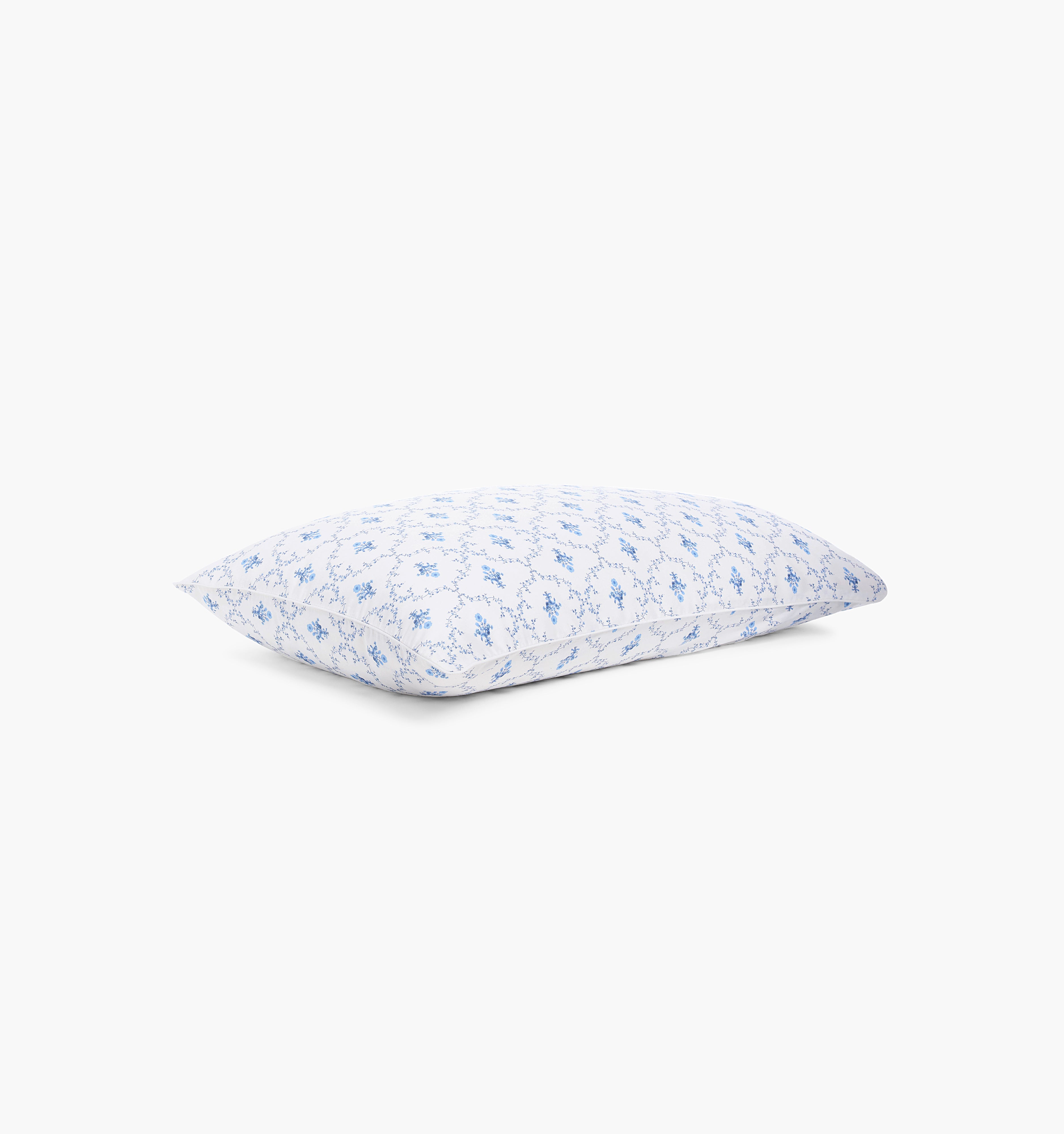 Blue Trellis Pillowcase Set color:blue trellis