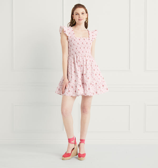 Savannah wears a XS in the Pink Ditsy Cotton color:pink ditsy cotton