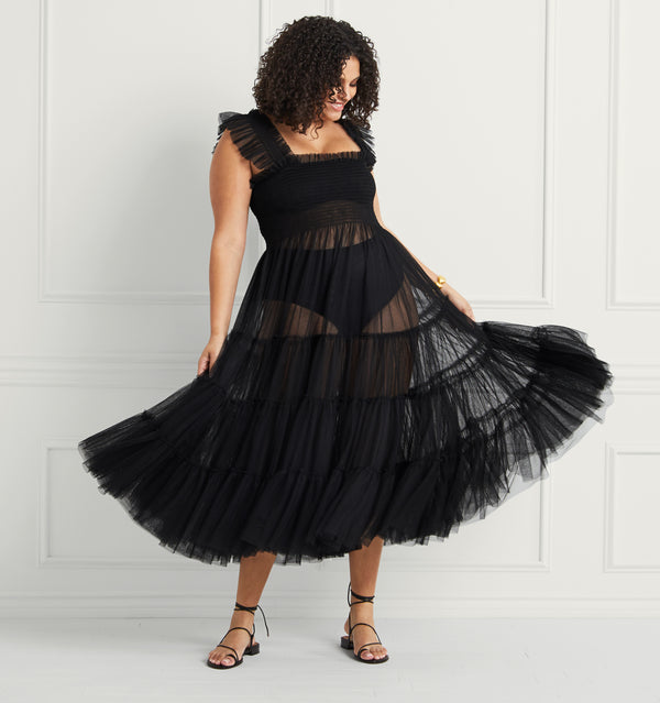 Hayley wears an XL the Black Tulle color:black tulle