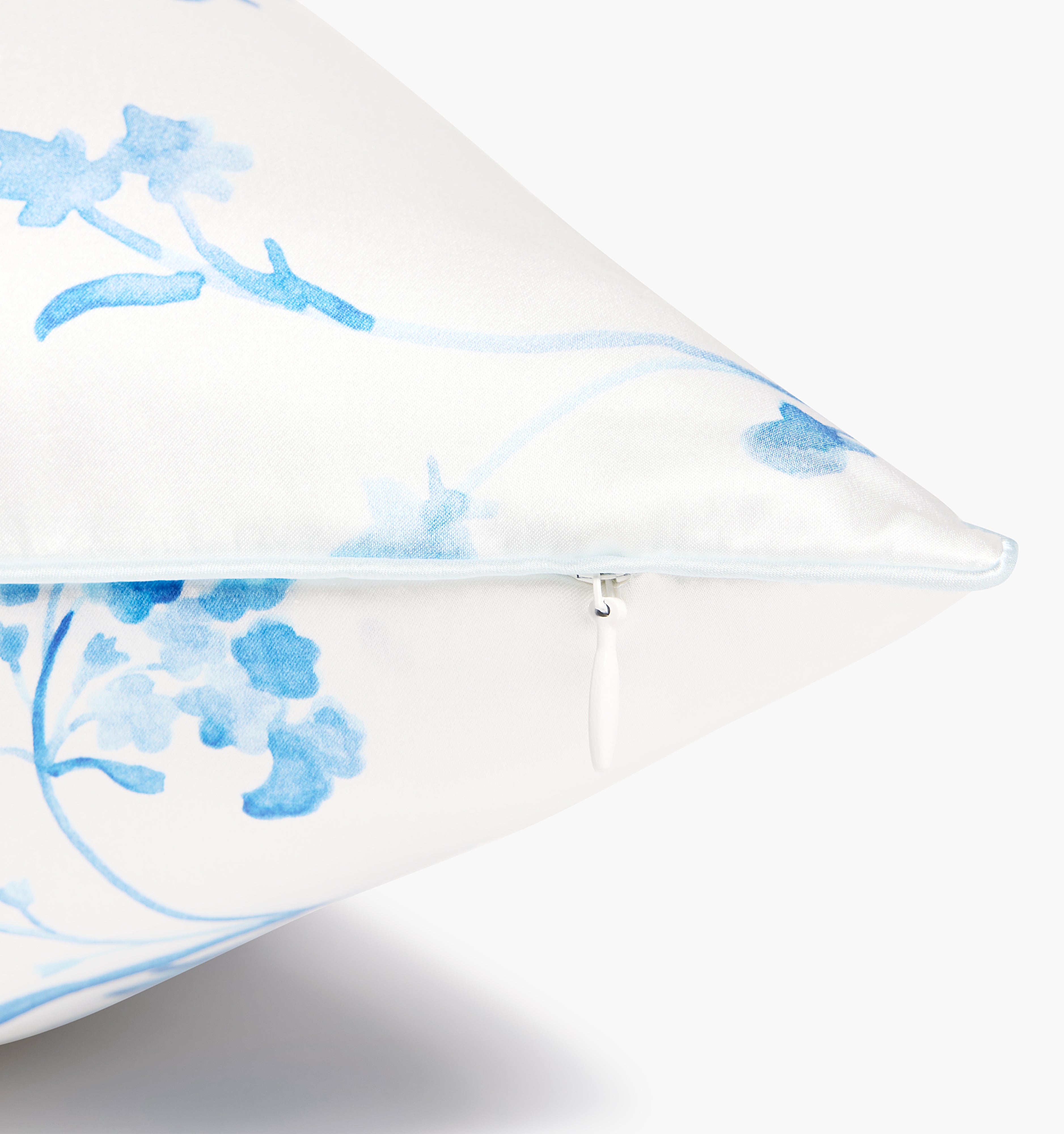 Sisi Silk Pillowcase - Blue Botanical color:blue botanical