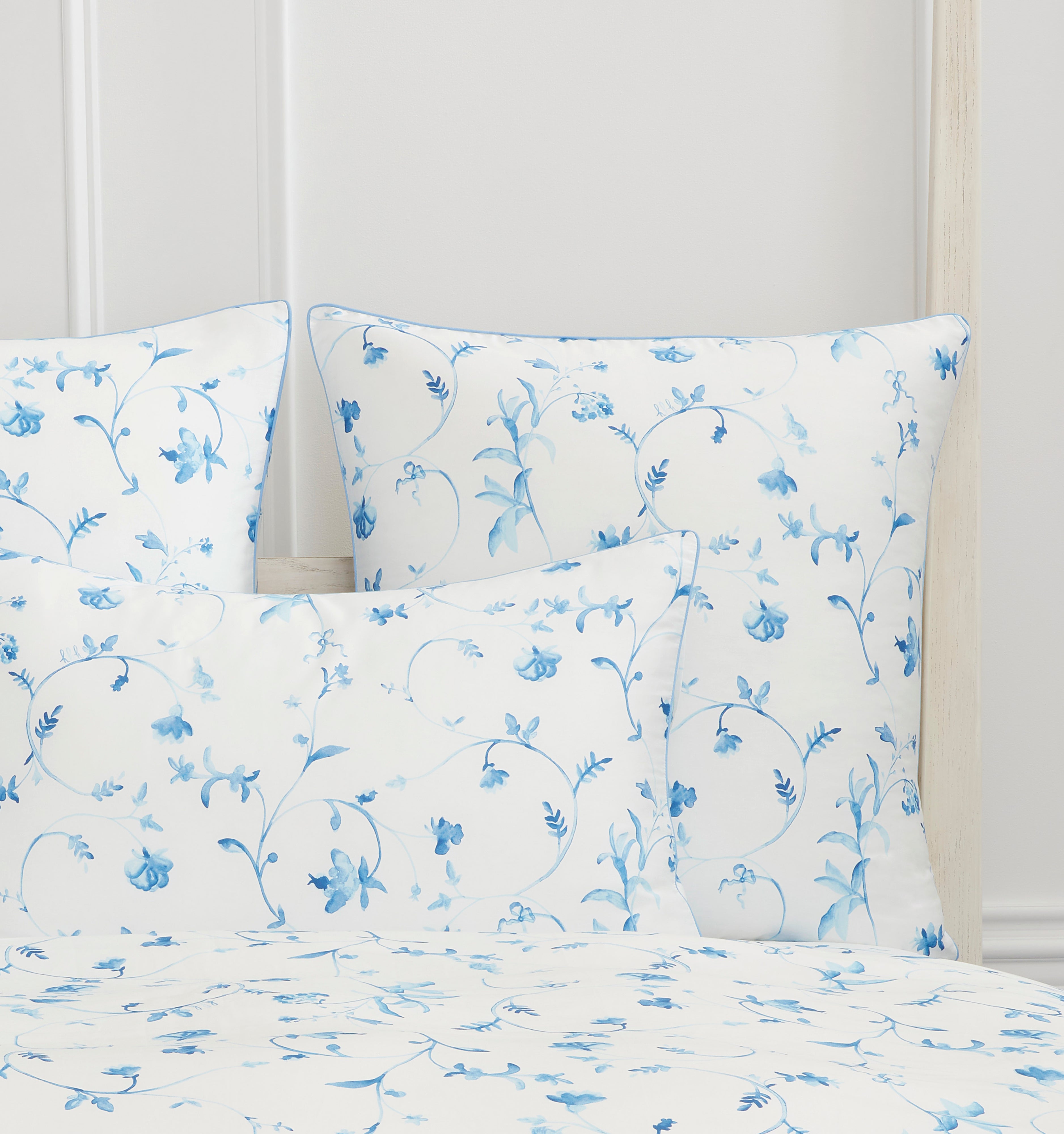 Botanical Euro Sham color:blue botanical
