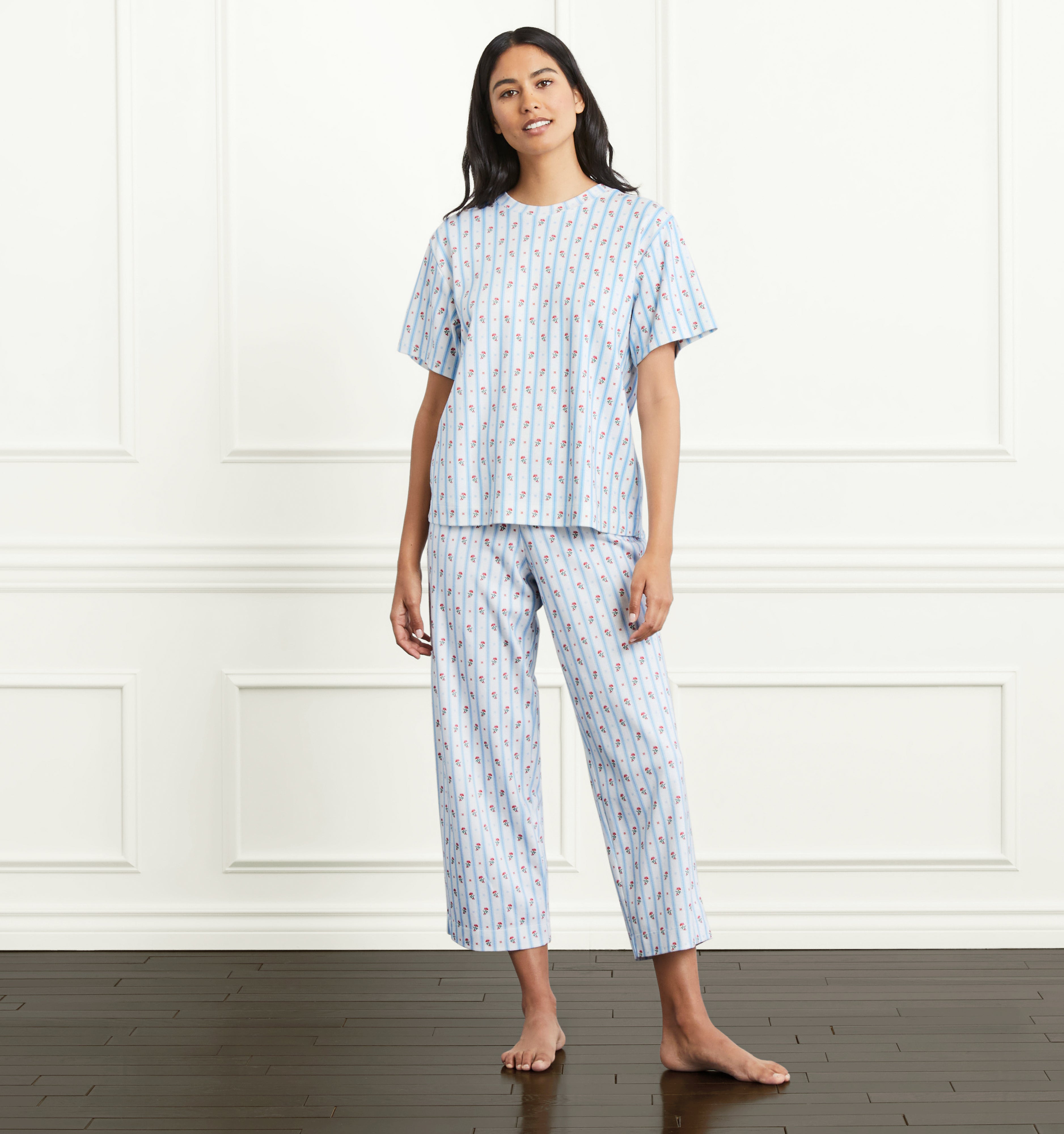 Ashika is 5’9.5” and wears an XS in the Floral Stripe color:floral stripe
