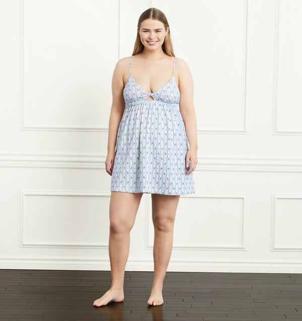 Ashild is 5’9.5” and wears an XL in the Floral Stripe color:floral stripe