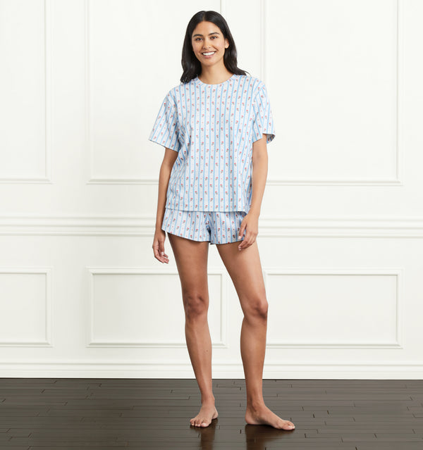 Ashika is 5’9.5” and wears an XS in the Floral Stripe color:floral stripe